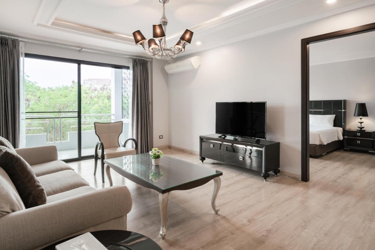 Sirin Exclusive Hotel And Residence Патая Екстериор снимка