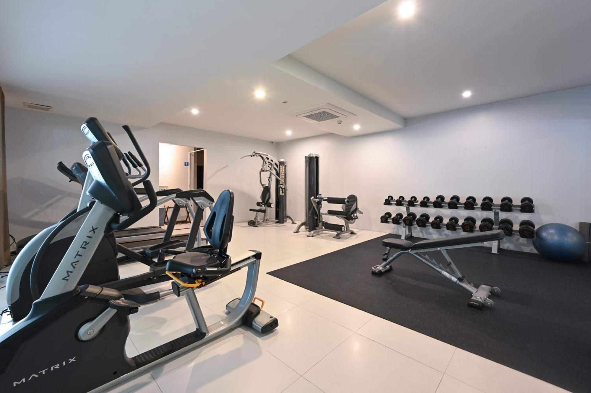 Sirin Exclusive Hotel And Residence Патая Екстериор снимка